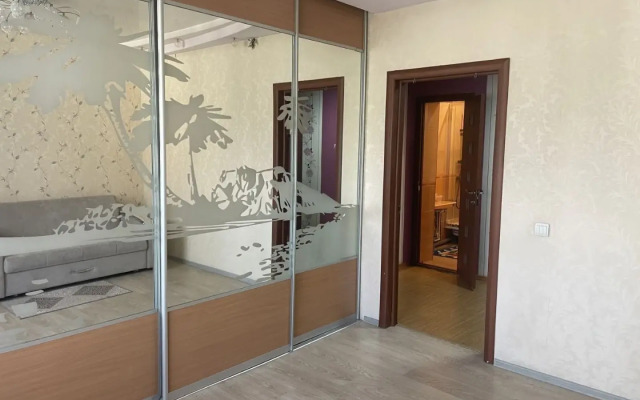 Квартира Двухкомнатная Петра Сухова 12