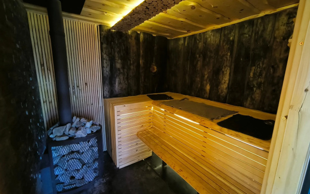 Dvuetazhny A-Freym S Terrasoy Chalet