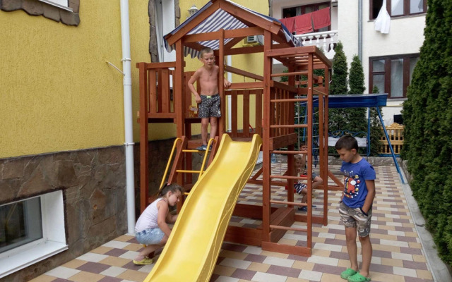 Отель Роман