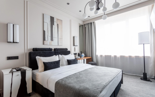 Select Hotel