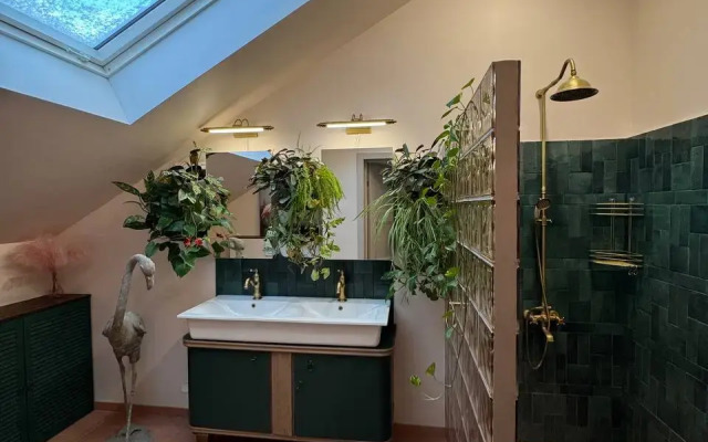 Частный дом Красивый дом рядом с лесом