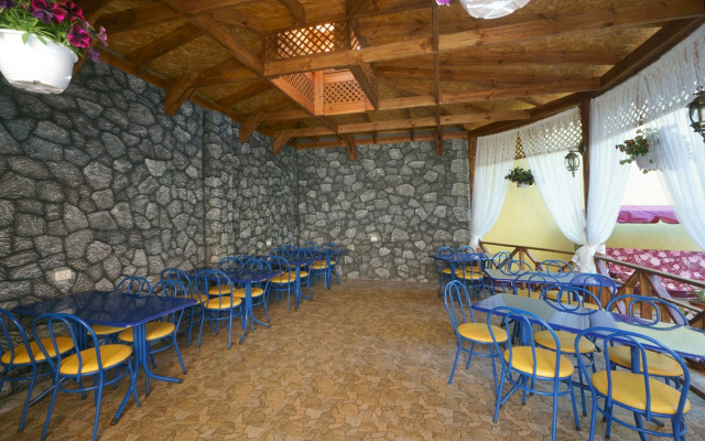 Отель Роман