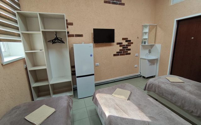 Квартира 5-комн. квартира на Садовой