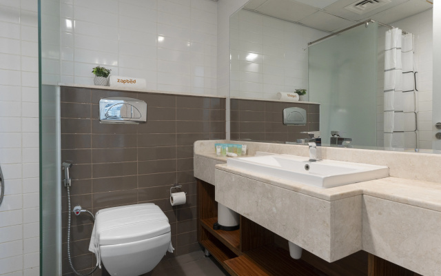 Apartamenty 1BR Beach Access Pool Gym Pacific Al Marjan