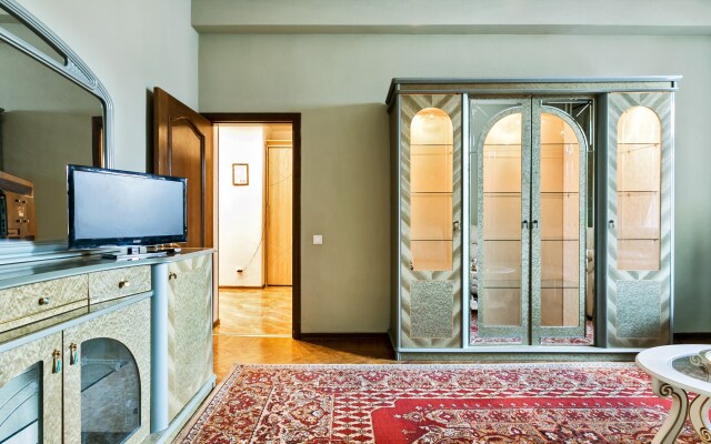 Na Prospekte Kutuzova 21 Apartments