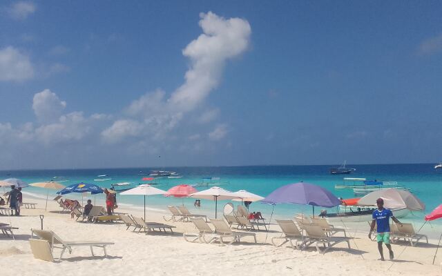 Бунгало Spice sea beach house & restaurant