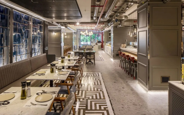 Stayso The House Hotel