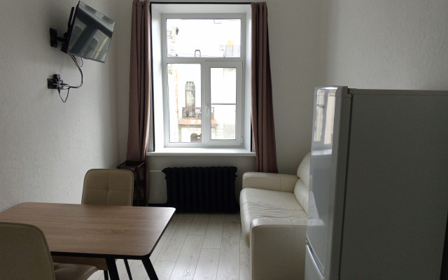 Стильная Студия с Антресолью в Историческом Центре