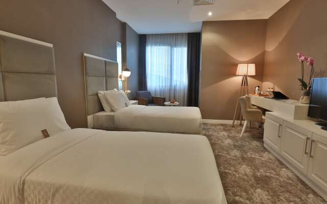 Royal Comfort Hotel
