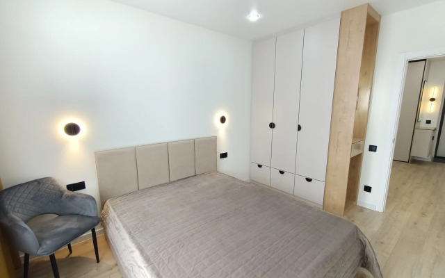 Na Bulvare Kuzymina 15 Flat