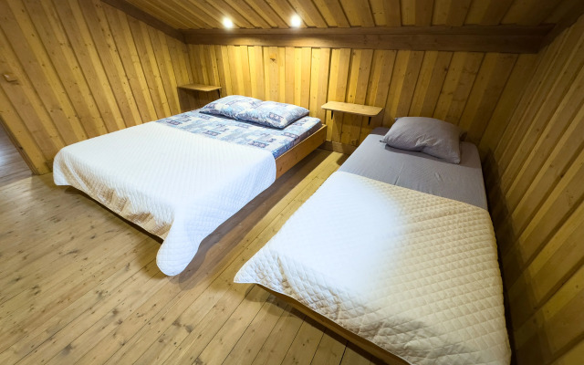 U Pestrogo Zaliva Guest House