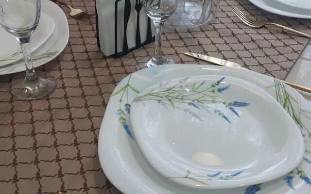 Trekhkomnatnay ryadom s Kremlem Flat
