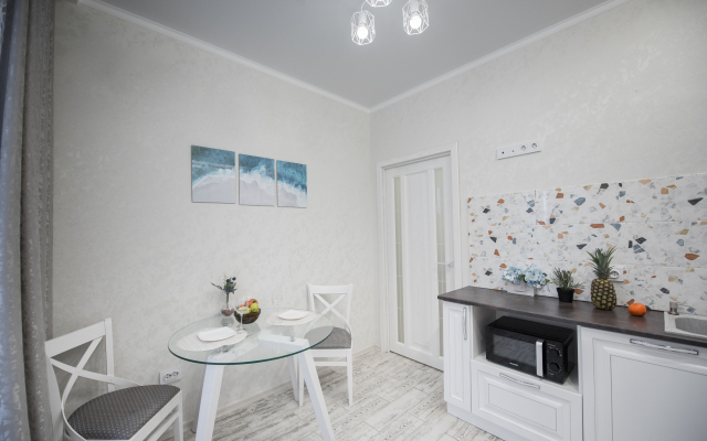 Апартаменты Smile Apartments с Балконом в Новом Доме