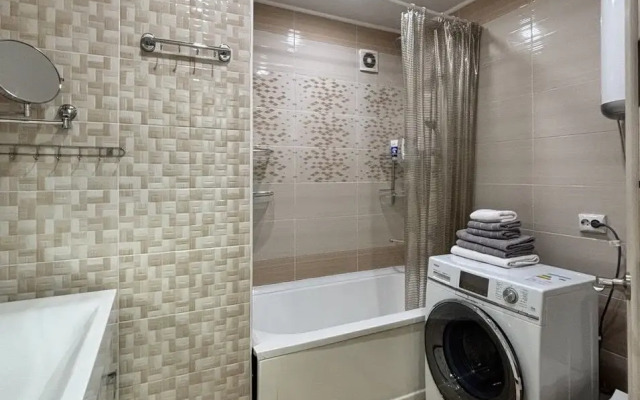2-Kom Sakhalinskaya 19-12 Flat