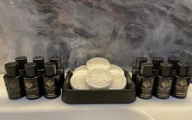 Отель Linda Port Hotel