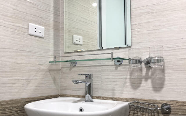 Trang Tien Hostel