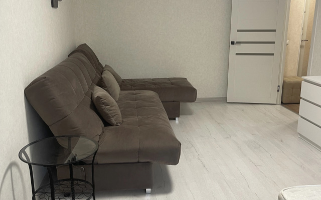 Квартира На Титова 18