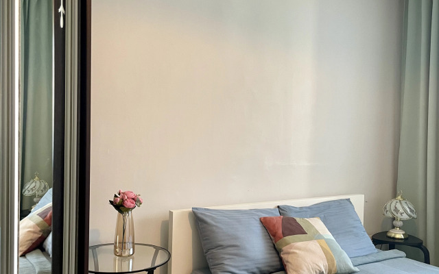 3kh Komnatnye U Nevy S Yakhtami Apartments