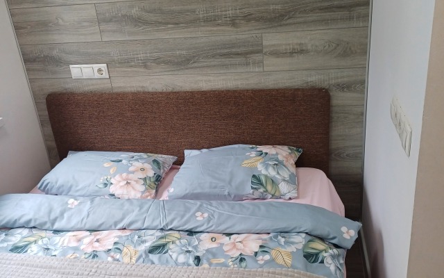 Apartment Uyut near Kotelniki metro station