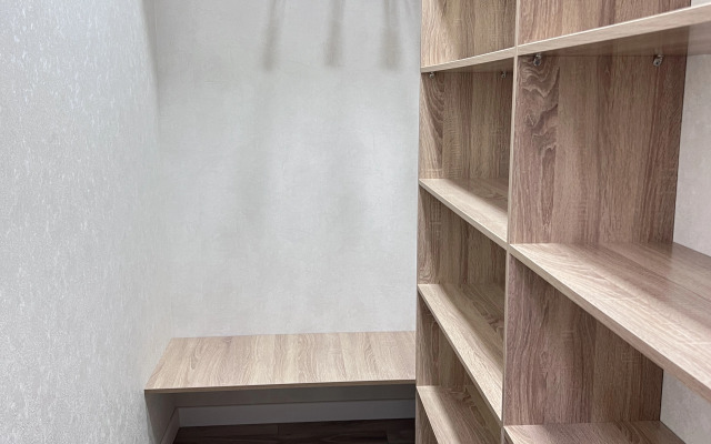 Po Ulitse Smirnova Flat