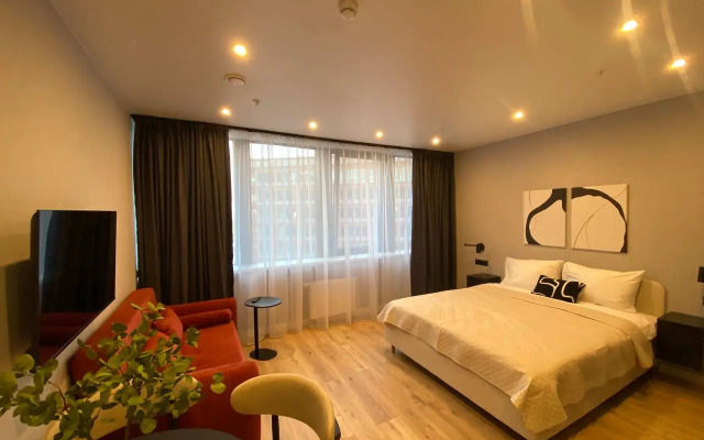 Квартира Дизайнерская студия с оборудованной кухней