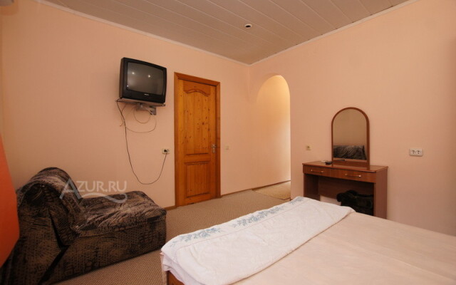 Kedr Guest House