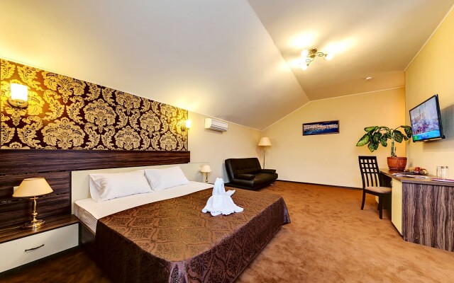 Salvadore Holiday Hotel & Aqua-zone Hotel