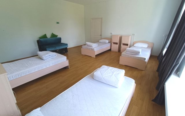 225 Solevarov Guest House