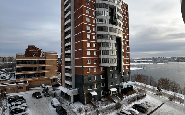 Квартира Двухкомнатная на берегу реки Ангара