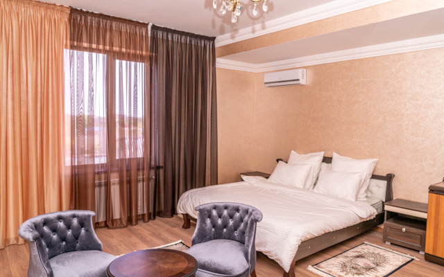 Bomond Hotel