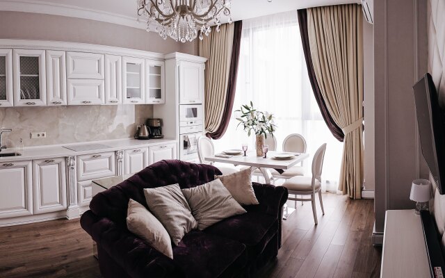 Verkhnetorgovaya Ploschady,4, Apartments 722
