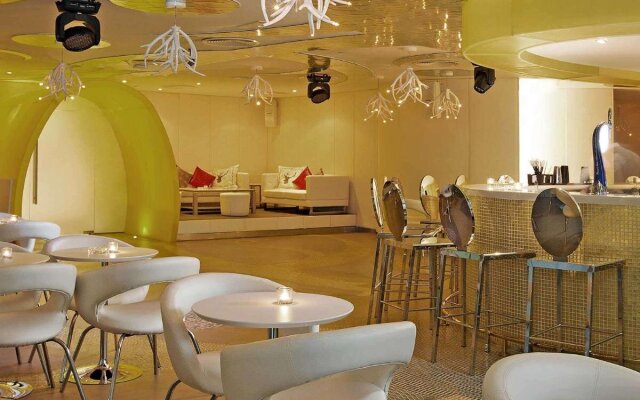 Pullman Dubai Jumeirah Lakes Towers - Hotel & Residence