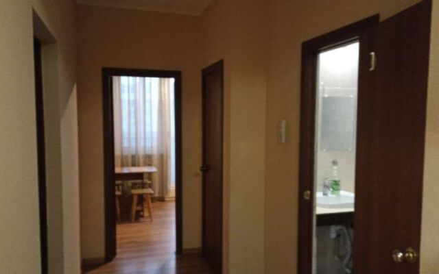 Na Kuryzhova 25 Flat