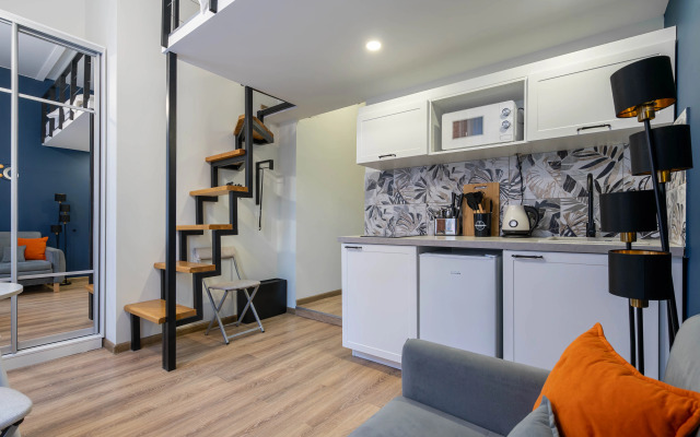 Квартира Просторная студия у Площади Восстания