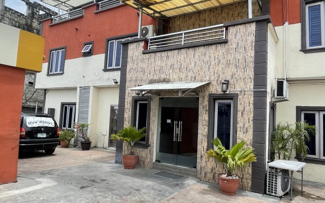 Отель Esporta Suites Lekki