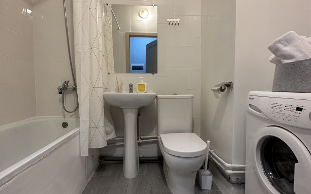 Апартаменты с Балконом и Видом на Город Екатеринбург