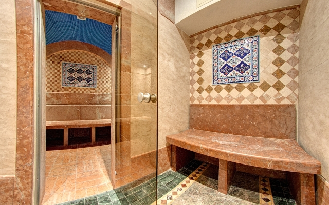 Lavanda Country Club Hotel