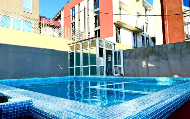 Izumrudnaya 38/1 Flat