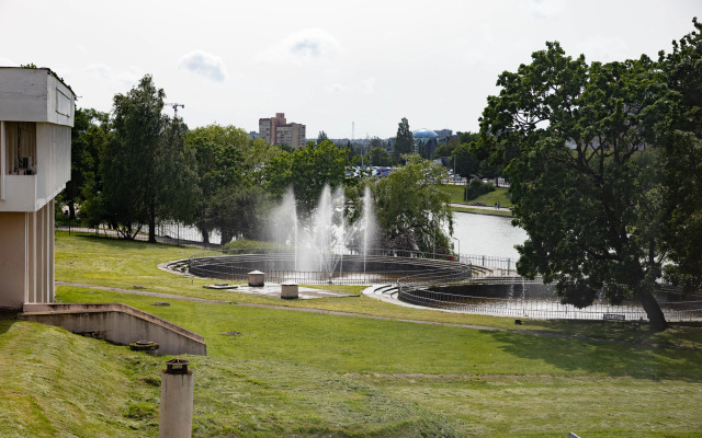 Апартаменты новые и комфортные возле красивого озера