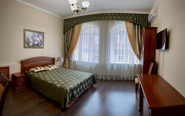 Отель Верона