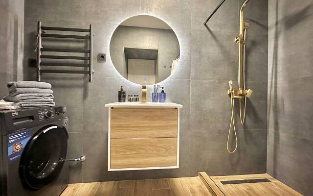 Shikalad Kmv Lyuks V Tsentre 8 Flat