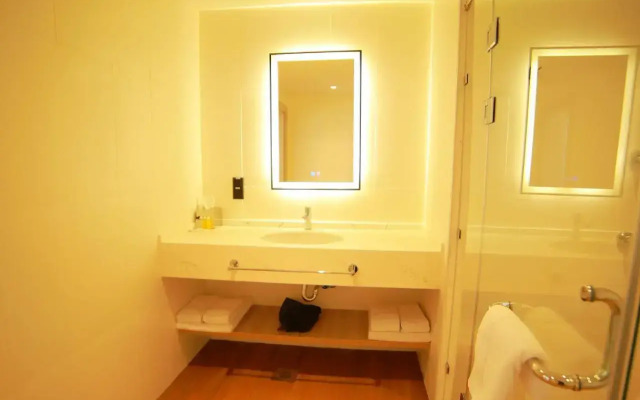 Отель Hilton Garden Inn Termez Airitom