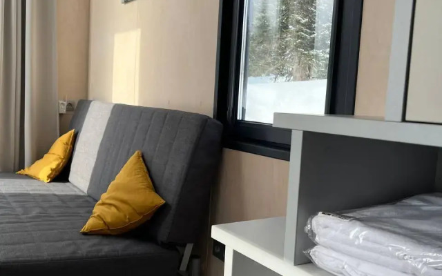 Na 3 Cheloveka Private house