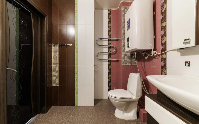 S 3 Spalnyami Na Moiseenko 5 - 8 Chelovek Apartments