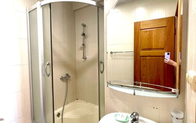 Elling U Morya Guest House