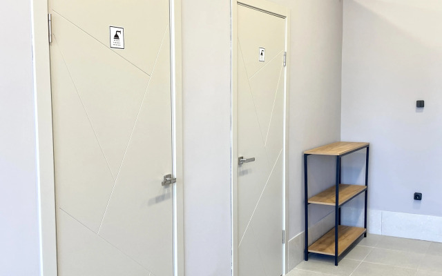 Dekabrist V Geofizicheskom Hostel