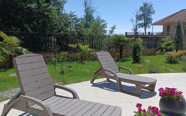 Kolizey Guest House