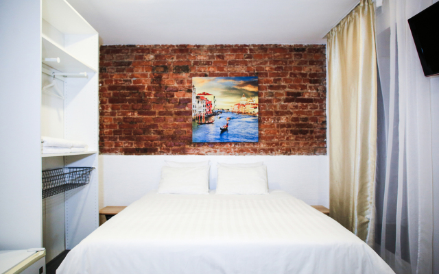 Seven Cabins Hostel