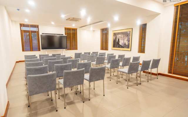 Отель Jaya Suites Hotel