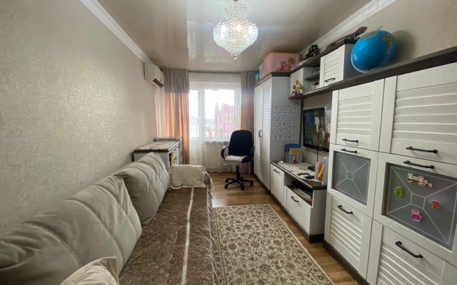 Na Kadyrova 101 Apartments